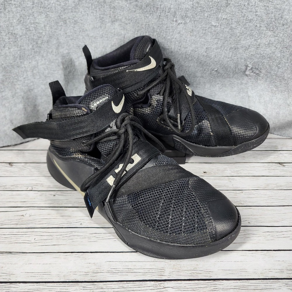 Nike LeBron Soldier 9 Shoes Youth Size‎ 6Y Black Gold Basketball GS 776471-001